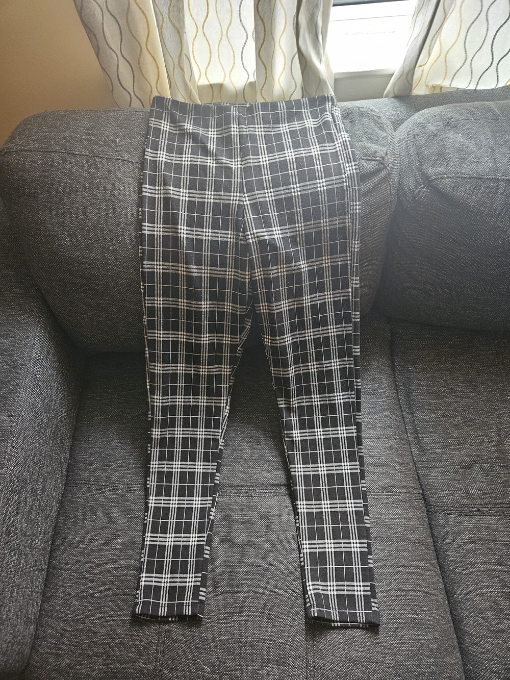 Black and White Plaid Stretch Leggings